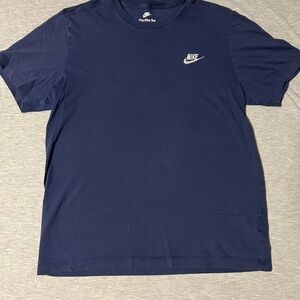 Nike Men's Navy Blue Short Sleeve Tee